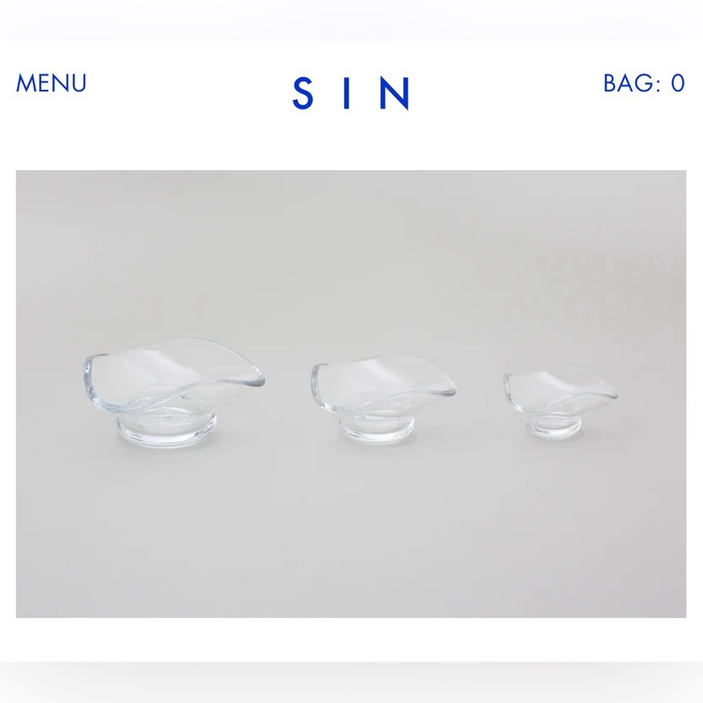 Sin Urch Glass Decorative Bowls - Picture 2 of 7